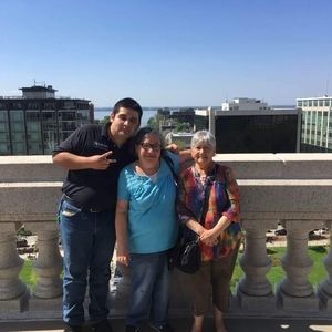 Meet your Posher, Emmanuel